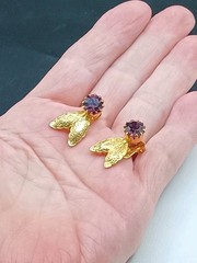 Vintage Purple Rhinestone Clip Earrings Gold Tone Fairy Bug Wings Repousse 3/4″
