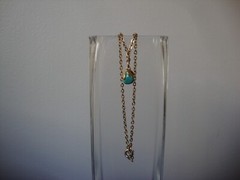 VTG GOLD PLATED LEAVES TURQUOISE NUGGET + GOLD PLATED 8.5″ ANCHOR CHAIN BRACELET