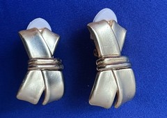 Vintage Matte Goldtone Hinged Drop Clip On Earrings X Design Unique C7