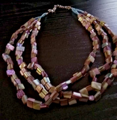 nulticolor Mother of Pearl necklace multi strand beach boho vintage 90s