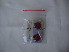 VINTAGE 1970s SAMUEL HUANG DESIGNER CLOISONNE RETRO MOD BLACK & RED STUD EARRING