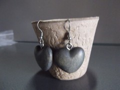 1 Pair Old .75″in Dangler Wood Hearts grayish Black