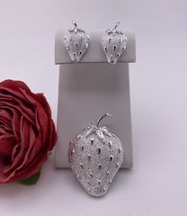 Vintage Sarah Coventry Strawberry Ice Brooch & Clip Earrings NOS 1968