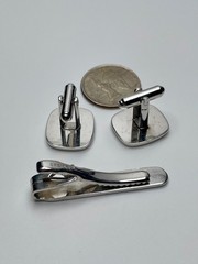 Vintage Speidel Mod Atomic Red Black Dot Silver Tone Cufflink Tie Clip Set