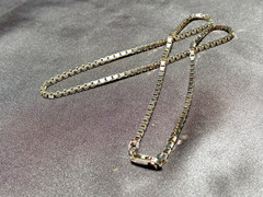 Vintage Italian 925 Fine Sterling Silver 2mm Box Chain 16″ Choker Necklace.