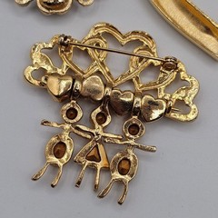 Vtg Heart Themed Brooch Pin Lot Rhinestone Enamel Mixed Styles Eras Materials