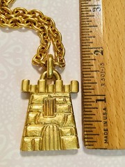 FT Paris High End Chunky Matte Gold Tone RARE Vtg Castle Pendant Necklace 32” 💛