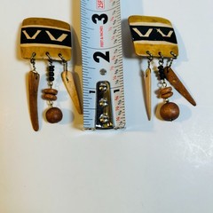 VTG Boho Ethnic Native Tribal Wood Clip Dangle Chevron Earrings Hand Painted