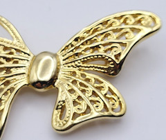 AAI Filigree Bow Jewelry Gold Tone Ribbon Pin Vintage 1990s Brooch Signed