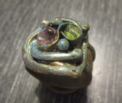 Vintage Artisan Modernist Brutalist Abstract Stone Bronze Brass Ring Size 7!