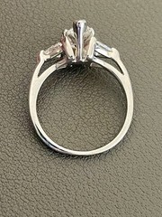 14KT White Gold 1.60CTW (1.00CT Center) Diamond Engagement Ring. Size 6(R211)