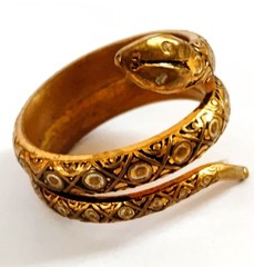 Spain 18kt Gold Chased Brass Coiled Snake Ring Size 8.5 7g