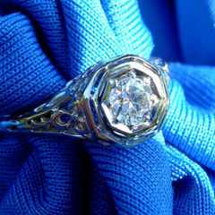 Original EARTH MINED DIAMOND Engagement Ring Vintage BELAIS Solitaire 18K GOLD
