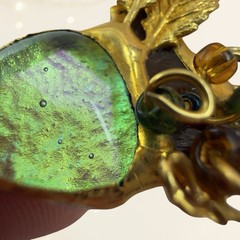 Vintage ARTISAN▪️ Modernist Dichroic Fused Glass Leaf Dangle Earrings GOLD Bead