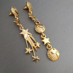 Vintage Gold Tone Earth Shooting Star Earrings Asymmetrical Planet Globe
