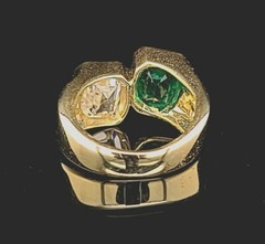 Vintage 18k Yellow Gold Engagement ring 6.75CT. Green Gem Emerald Emerald Cut
