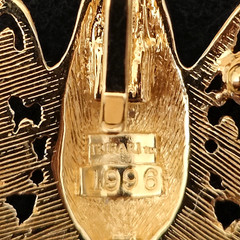 VTG 90s Trifari Designer Signed Angel Christmas Brooch Pin Pendant 6 Rhinestones