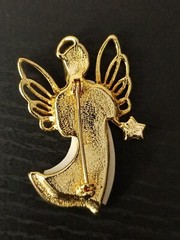 Lauren Conrad LC Mother Of Pearl Rhinestone Gold Tone Angel Brooch Pin