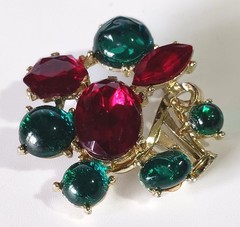 Vtg Gold-tone Flower Basket Brooch w/ Green Translucent Cabs & Red Rhinestones