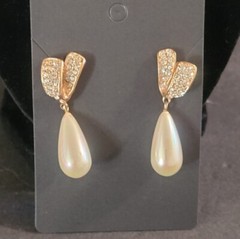 Vintage Pearl Dangles Crystal Rhinestones Gold Tone Earrings