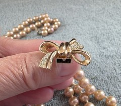 Vintage Marvella Double Strand Hand Knotted Faux Pearl Bow Necklace 15″ Signed