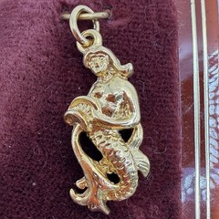 Vintage MERMAID Gold Tone Metal Pendant Charm STILL ON CARD New Old Stock NOS