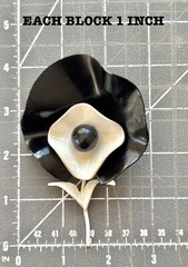 RARE EARLY 1960s POP ART MOD BLACK & WHITE FLOWER PIN,CHIC,RETRO FLOWER BROOCH