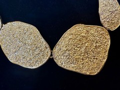 VINTAGE UNSIGNED DESIGNER RUNWAY BRUSHED GOLD BRUTALIST NECKLACE EARRINGS SET