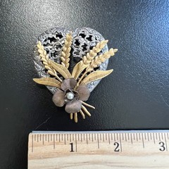 Vintage Womens Heart Floral Wheat Brooch Mixed Metal Faux Pearl Center