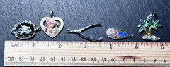 8 UNIQUE VINTAGE SILVER TONE PENDANTS D595