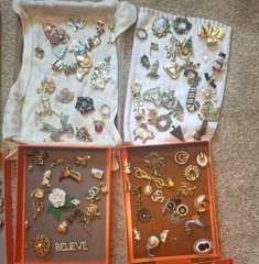 COSTUME JEWELERY LOT 200 + PIECES SOME SIGNED IN GOOD TO VERY GOOD CONDITION