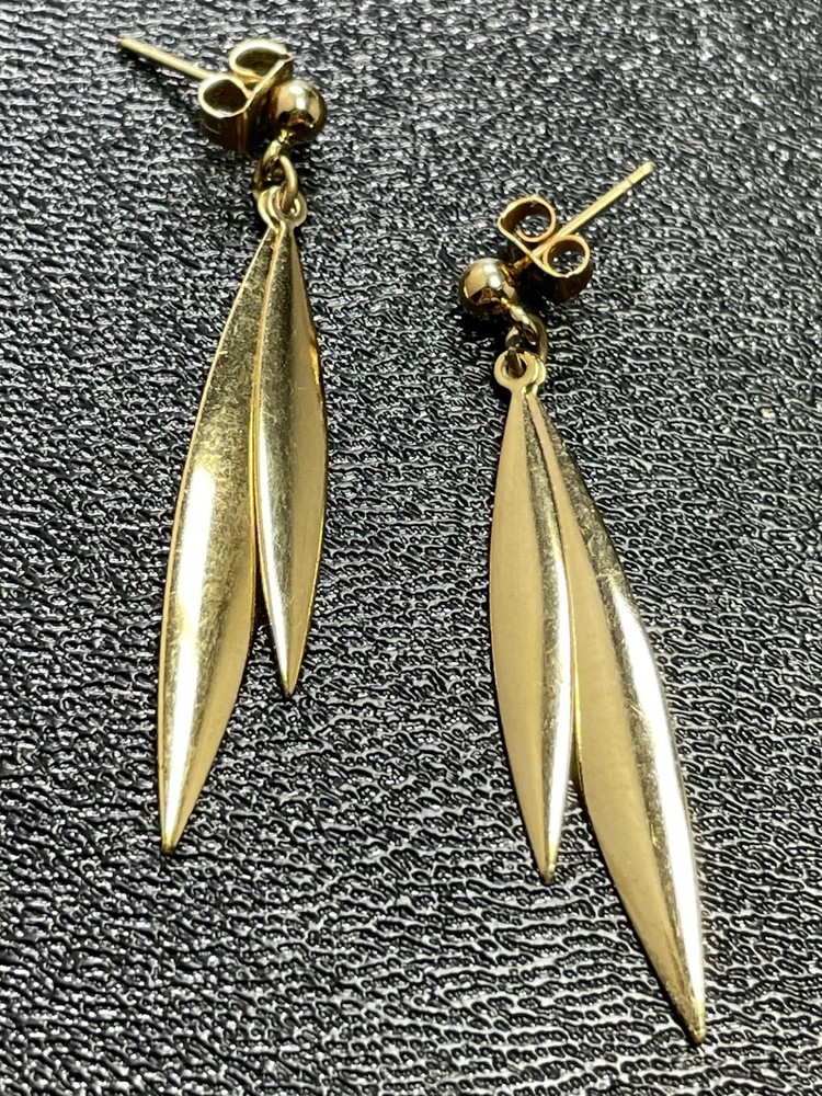Vintage 1.5” Gold Tone Metal Dangle Earrings