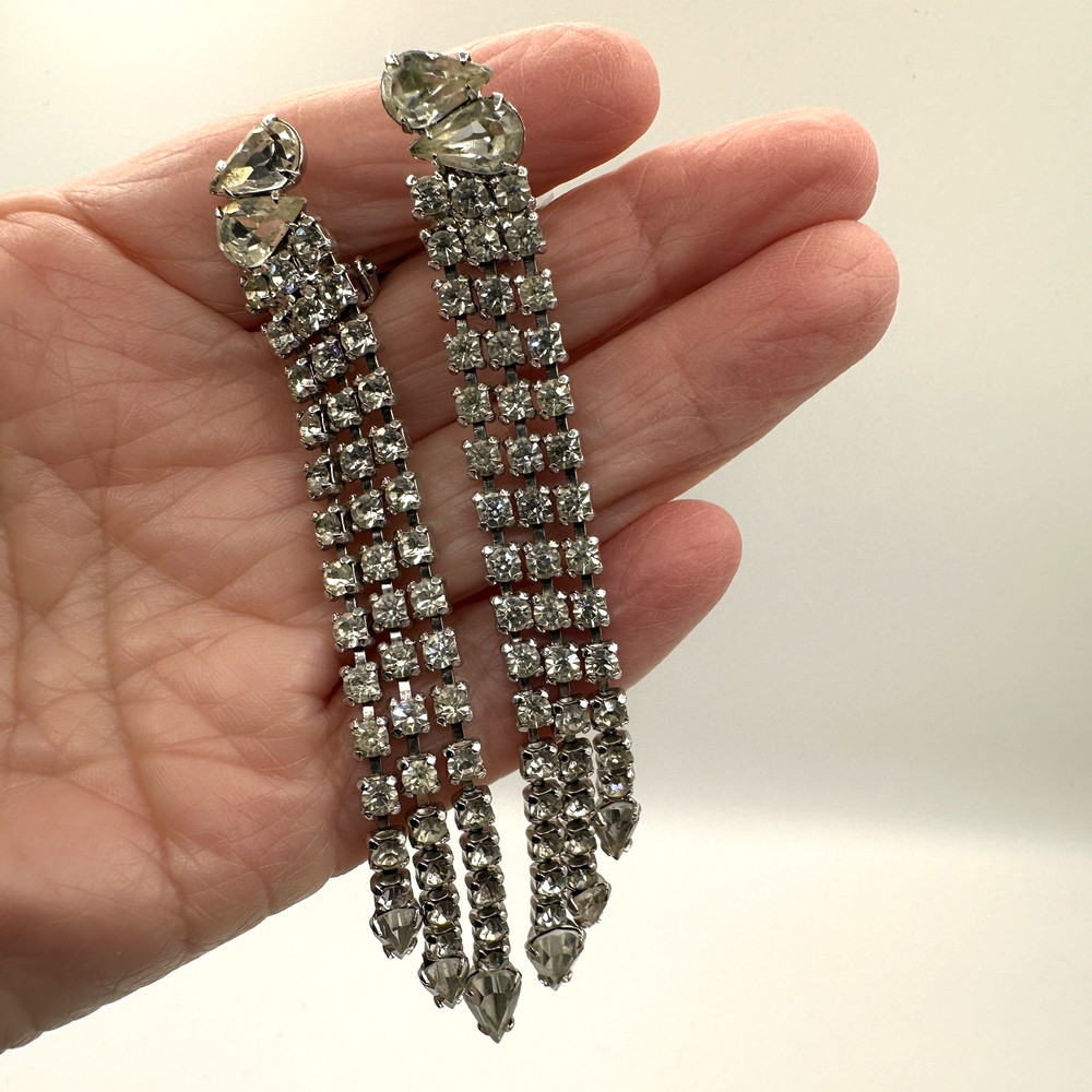 Vintage Rhinestone Earrings Clip Shoulder Duster 3.25″ Long Dangles Chandelier