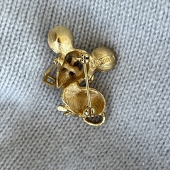 AVON Goldtone Mouse With Eye Glasses And Rhinestone Eyes