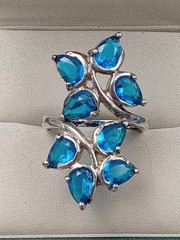 Sterling Silver Ring w. London Blue Faceted Topaz Gemstones in Leaf Pattern: S8