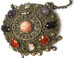 VINTAGE SAJAI NECKLACE PURSE MULTI GEMSTONES CABOCHONS HINGED COMPARTMENT 26in