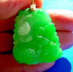 EARTH MINED Green Jadeite JADE semi translucent Pendant Lucky 18K GOLD Medallion