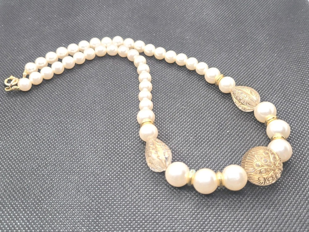 Vintage Pearl Imitation Ivory Statement Necklace 17in.