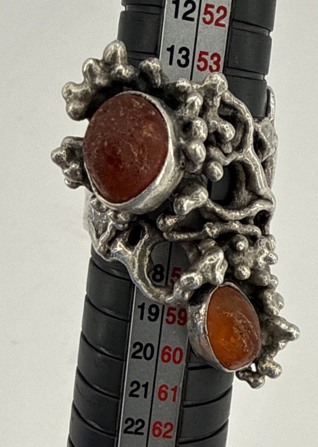 Vintage Modernist Brutalist Ring Amber Resin Cabochon Abstract Size 7.5
