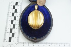 ANTIQUE ENGLISH 15K GOLD LOCKET PENDANT – MINT & BOXED c1880