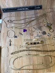 Vintage Estate Jewelery Lot Untested Gold Plated Chains 18 K GP Bail, 925