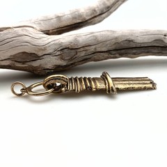 Vintage Brass Plated Broken Sword Pendant (MP89)