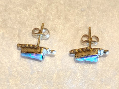 VINTAGE PIERCED EARRINGS~SILVER TONE/BLUE Multicolor Faux STONE – .25 x .50 in