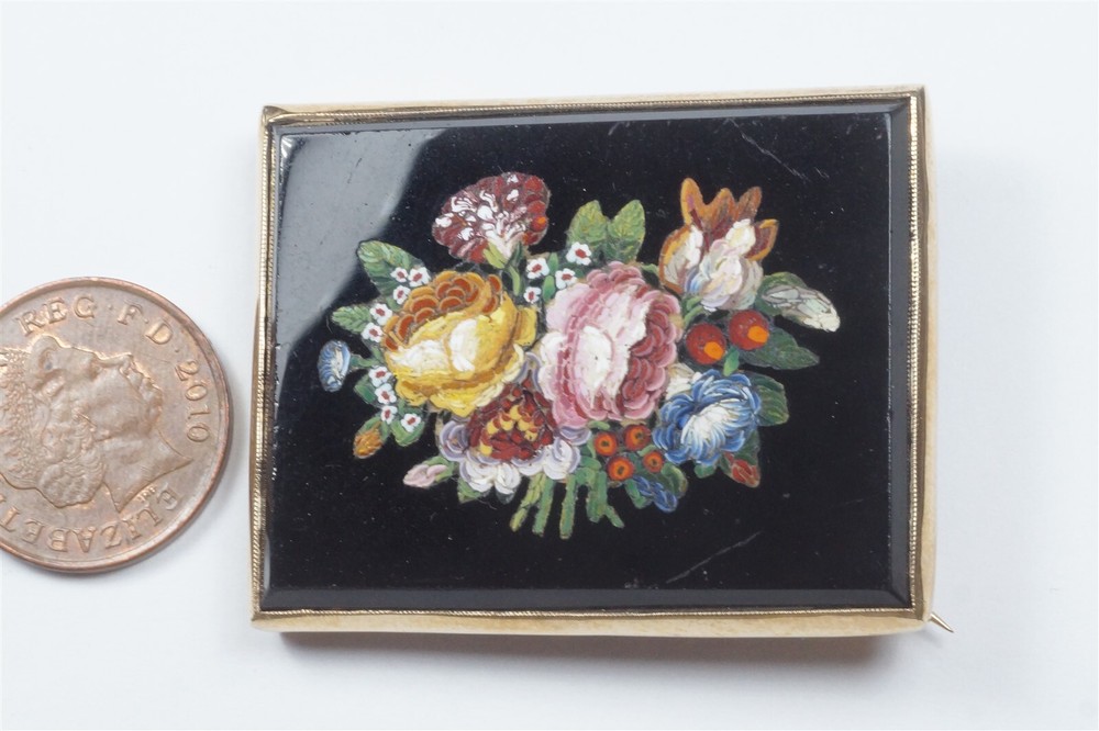 ANTIQUE MID VICTORIAN 15K GOLD FLORAL MICROMOSAIC BROOCH