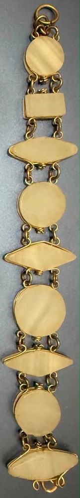 Bracelet, woman’s: cloudy quartz/moonstone, 6″, antique/vintage (Lot #205)