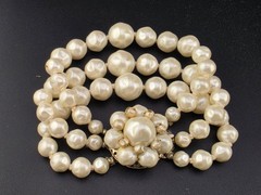 Vintage Graduated Baroque Lucite Pearls 3 Strand Statement 7″ Bracelet