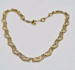 Monet Necklace Filigree Lacy Chain Gold Tone Vintage Toggle Vintage 80’s 17.5 in