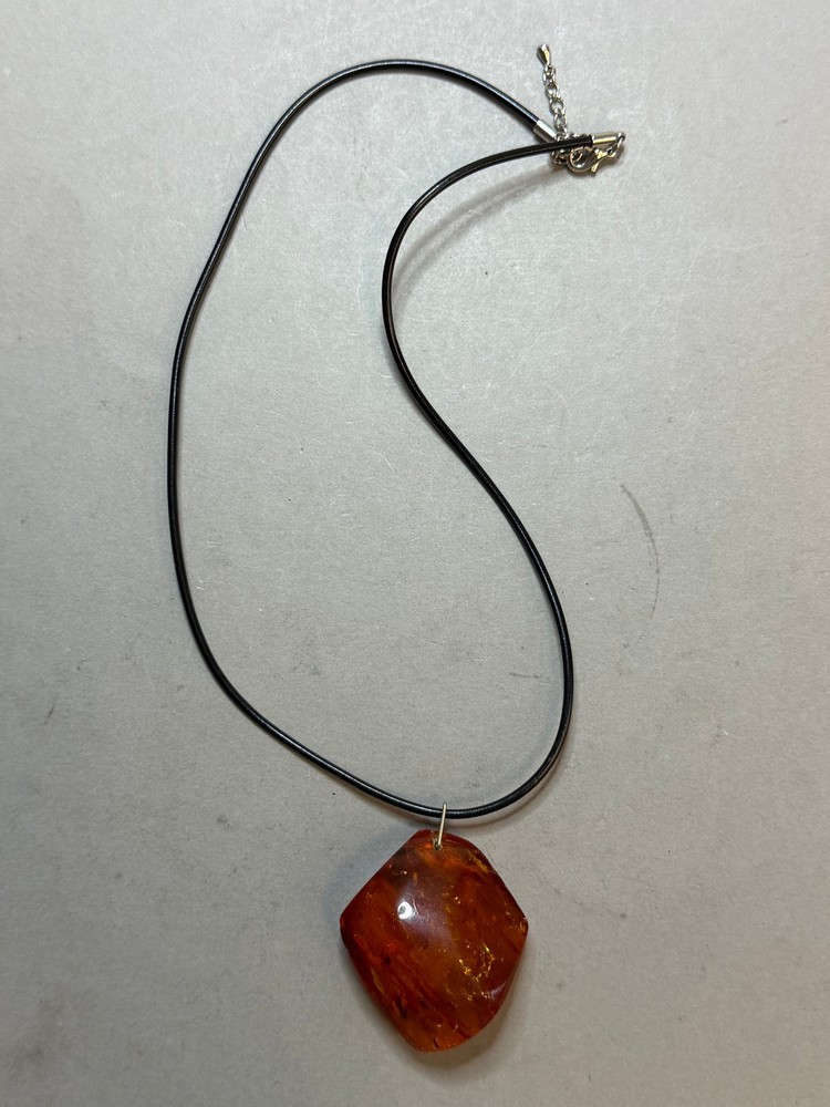 NATURAL OLD ANTIQUE COGNAC BALTIC AMBER PENDANT 14,3 gr. WITH CHAIN