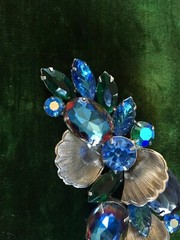 JULIANA D&E BROOCH PIN BOOK PIECE W/ HELIOTROPE WATERMELON RHINESTONES WOW