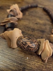 1970s BOHO STATEMENT NECKLACE COCONUT BEADS VINTAGE JEWELRY
